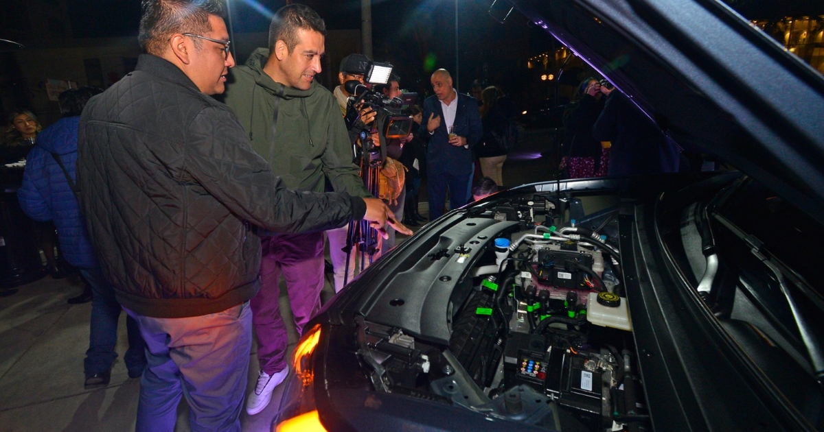 Revisión del sistema eléctrico del AION V (Foto: Gentileza)