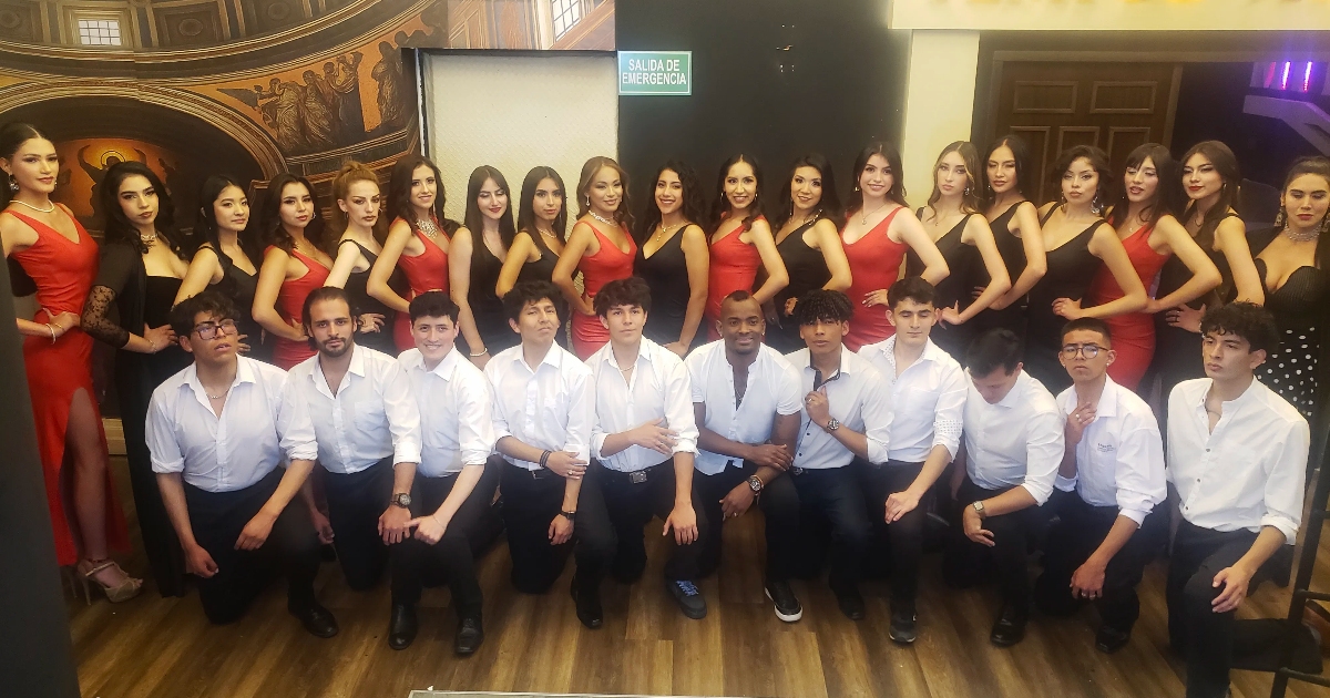 Presentación de modelos para pasarela de moda (Foto: Mediabol) 