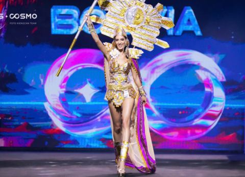 Hazel Holters en traje típico (Foto: saostyle.vn)