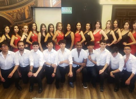 Presentación de modelos para pasarela de moda (Foto: Mediabol) 