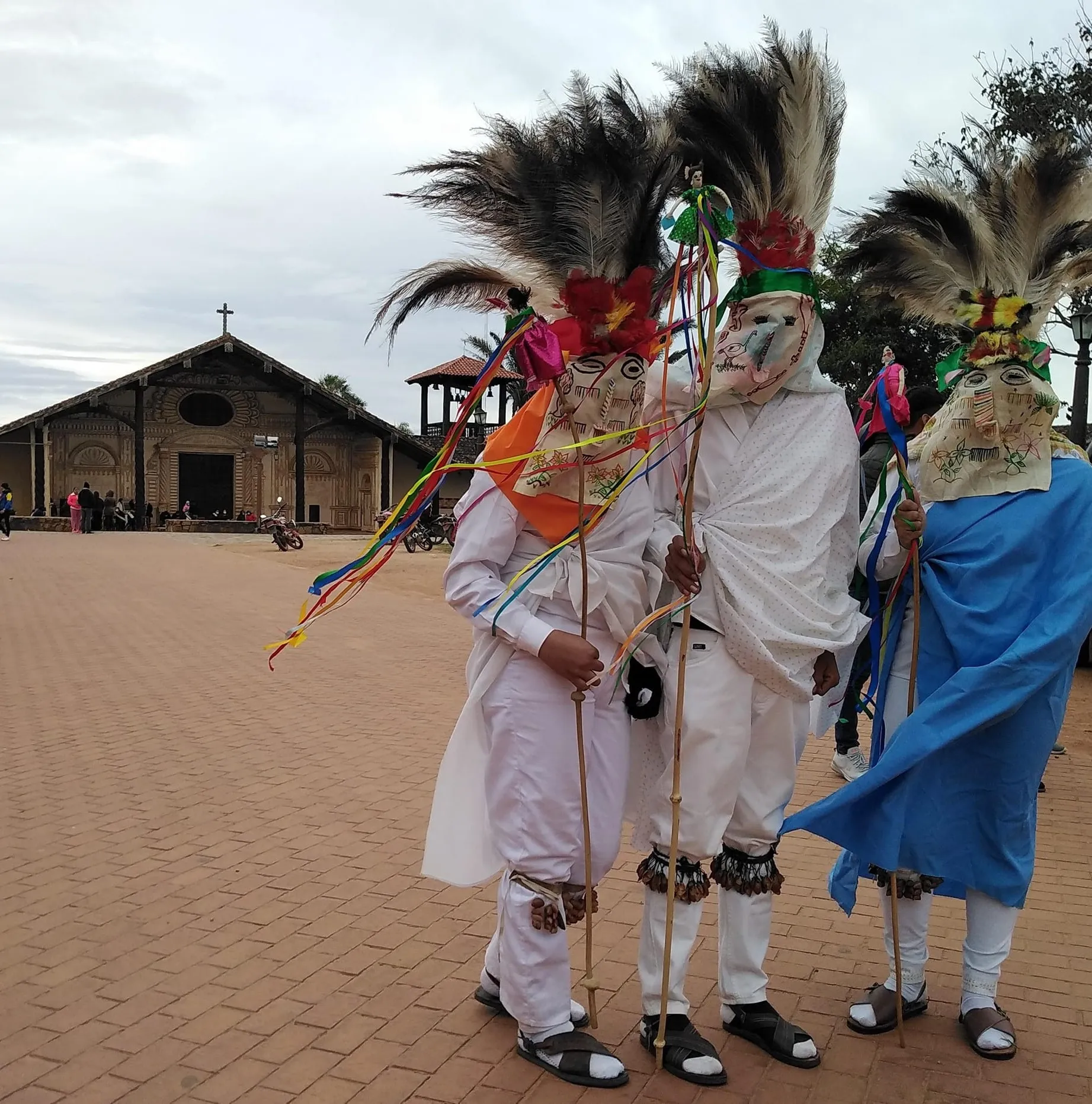 Danzarines de Yarituses en San Javier (Foto: Cabañas El Porvenir - San Javier)